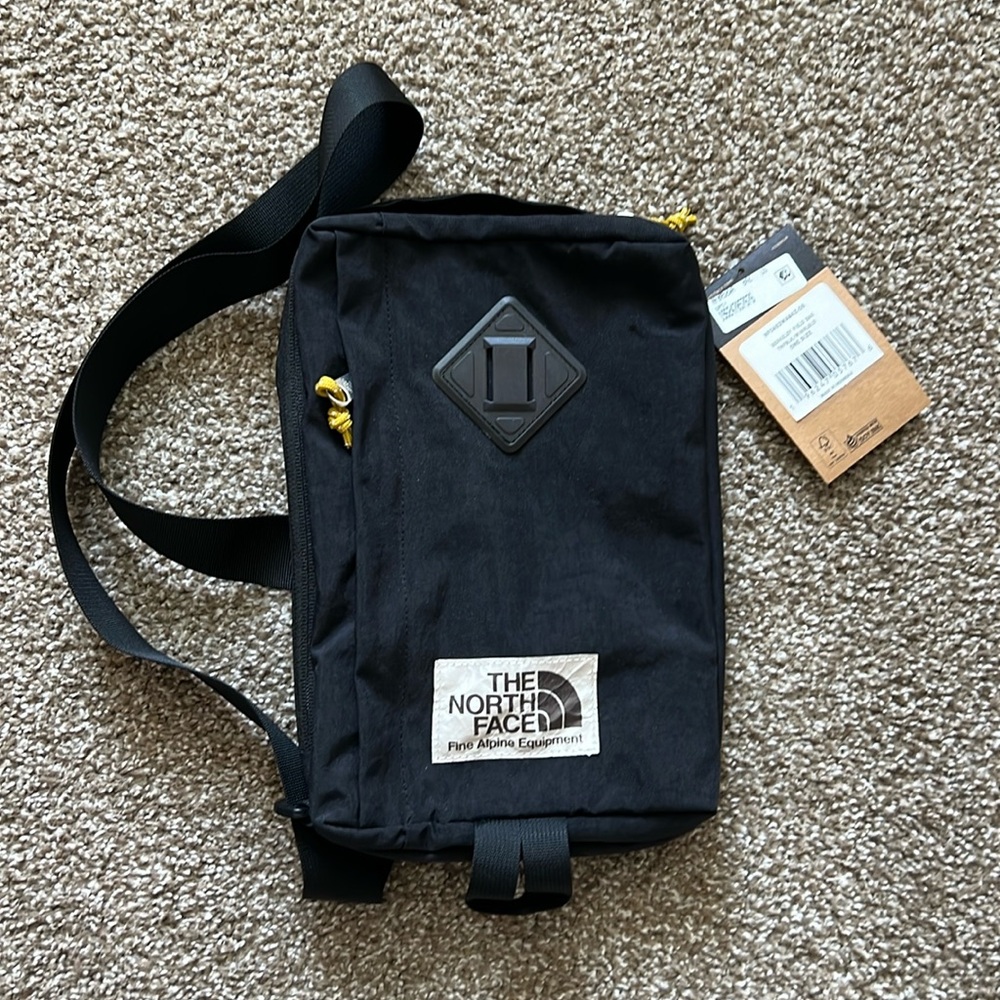 North Face Berkeley field bag
